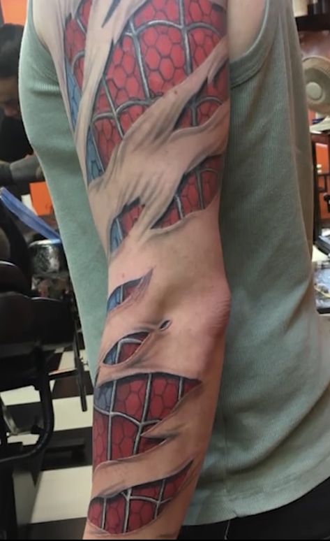 Spiderman Arm Tattoo, Batman Back Tattoo, Superhero Tattoos For Men, Spider Man Tattoo Ideas, Spiderman Tattoo Design, Tattoo Spiderman, Spiderman Tattoos, Marvel Tattoo Ideas, Best 3d Tattoos