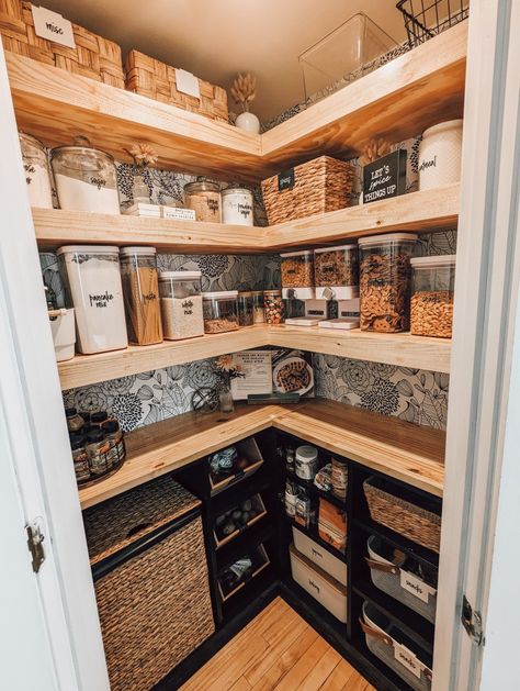 Pantry design with floating shelves and wallpaper. Pantry Shelving Ideas Small, Small Pantry Shelving, Small Pantry Shelving Ideas, Organization Small Pantry, Pantry Organization Small, Small Walk In Pantry, Walk In Pantry Ideas, Pantry Shelving Ideas, Pantry Redo