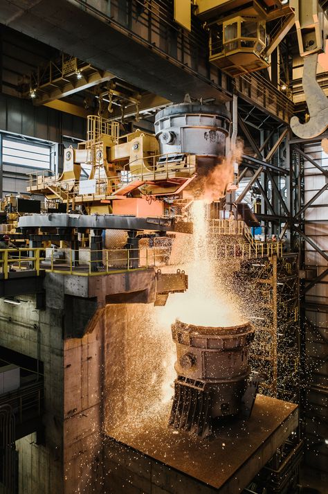 Enter the 9,000-Degree Hell That Melts 2 Million Tons of Steel a Year | WIRED Eunwoo Boyfriend Material, Factory Photography, Industrial Exterior, Industri Modern, Industrial Shop, Industrial Apartment, Steel Mill, Canton Ohio, Industrial Factory