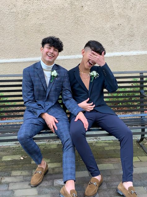 Prom Ideas For Guys, Mens Prom Outfit Ideas, Prom Suits For Guys, Prom Outfits Couples, Prom Fits Men, Male Prom Outfits, Mens Prom Suit, Guy Prom Outfits, Prom Guys