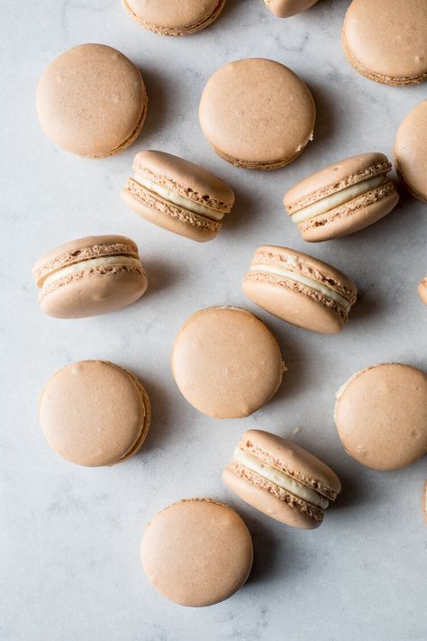 Salted Caramel Macarons — Flourishing Foodie Macarons Salted Caramel, Salted Caramel Macarons Recipe, Salted Caramel Macarons, Caramel Macarons, Macaroon Recipes, Ice Cream Photos, Macaron Recipe, Dessert Pictures, Homemade Caramel