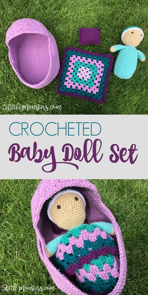 Baby Doll Bed, Granny Square Haken, Baby Doll Set, Crochet Baby Sweaters, Crochet Mignon, Confection Au Crochet, Doll Carrier, Baby Doll Pattern, Kids Crochet