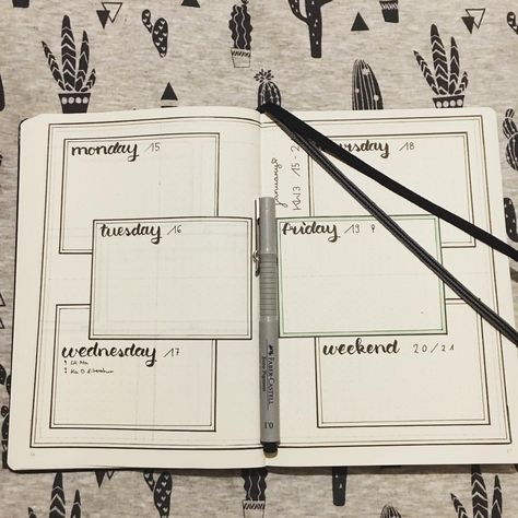 89 Likes, 6 Comments - Lilly (@bu.journally) on Instagram: “#bulletjournal2018 #wochenübersicht #weeklyspreads #weeklyspread #bujo #bujoideas #bujoweekly…” Bullet Journal Calendrier, Bullet Journal Weekly Layout, Weekly Log, Bujo Weekly Spread, Bullet Journal 2020, Journal Weekly, Bullet Journal 2019, Bullet Journal Weekly, Bullet Journal Notes