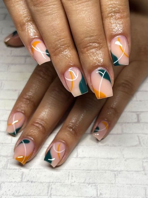 Spring Nails On Black Women, Spring Nails For Black Women, Interview Nails Professional, French Tips Black Women, Short Office Nails, Gel Nails Dark Skin, Short Matte Nail Designs, Gel Nails Dark, Short Square Nail Art