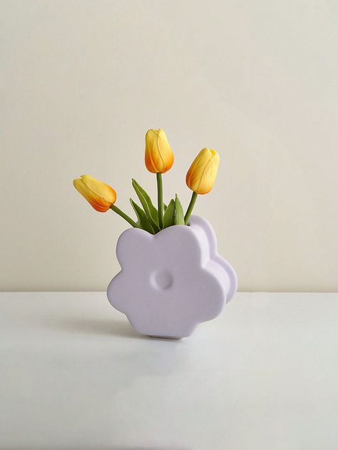 Easy Clay Vase Ideas, Ceramic Bank Ideas, Clay Planter Ideas, Clay Vase Diy, Polymer Clay Vase, Clay Flower Vase, Flower Pot Clay, Aesthetic Flower Vase, Ceramic Paste