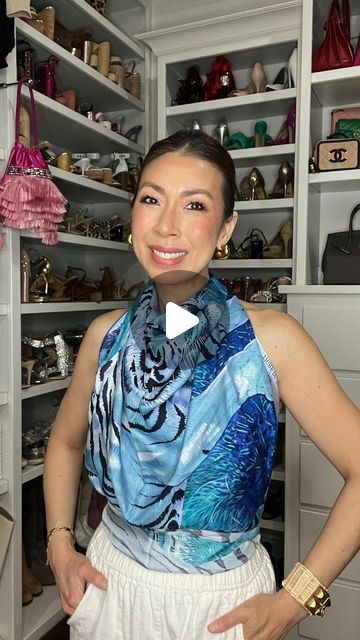 Samantha Stewart ✨ Timeless Luxury Classic Style 🩺 DFW 40+ Style on Instagram: "The step by step👇🏻As promised… how to style WITHOUT a scarf ring! 🥰

🤗 Share w/a friend who loves scarves & Summer! ☀️🌊

Let’s make a scarf top! 💃🏻

1️⃣ Grab a square scarf
2️⃣ Fold top around neck 
3️⃣ Roll bottom up to waist
4️⃣ Tie around back
5️⃣ Tuck the neck in 
6️⃣ Et Voila!

💓Comment “GUIDE” for a cheatsheet on how to wear accessories in 5 transformative ways!

Look Feel Do Good 😘💋 Rxoxo, Sam

#styleofsam #styleover40 #fashionover40 #over40andfabulous #styleswap #styletips #styletipsforwomen #hermesscarf" Square Scarf Top, How To Wear A Square Scarf, Square Scarf How To Wear A, Scarf Hacks, Make A Scarf, Scarf Rings, Timeless Luxury, Scarf Top, Hermes Scarf