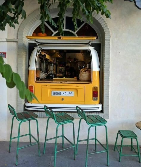 Ibiza Cafe, Cool Shops, Seni Mural, Architecture Restaurant, Combi Volkswagen, Cafe Shop Design, Ibiza Spain, Coffee Shops Interior, 카페 인테리어 디자인