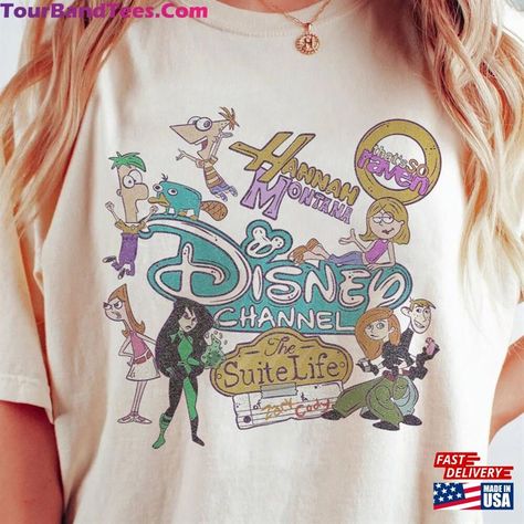 Vintage Disney Shirts Graphic Tees, Disney Graphic Tee, Vintage Disney Shirts, Disney Graphic Tees, Disney Channel Aesthetic, Fit Checks, Disney Photo Ideas, Disney 2024, Vintage Magic