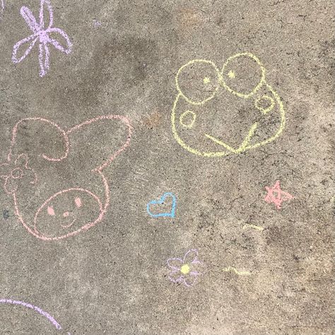 summer chalk instagram feed inspo sanrio my melody pompompurin days flower sidewalk spring aesthetic photos photography Sidewalk Flowers, Sanrio My Melody, Princess Diaries, Spring Aesthetic, Aesthetic Photos, My Melody, Aesthetic Photo, Instagram Feed, Chalk