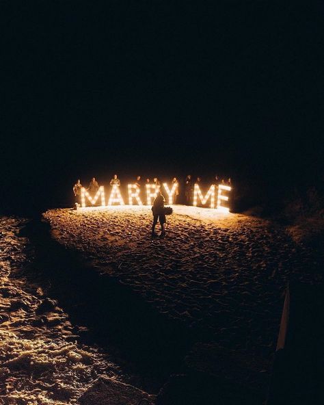 Proposal Photos, Romantic Proposal, Wedding Proposals, Surprise Proposal, Marriage Proposal, Proposal Engagement, Wedding Goals, Marriage Proposals, Shoot Ideas