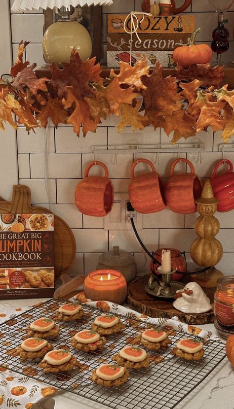 Thanksgiving Cozy Aesthetic, Thanksgiving Asthetic Picture, Thanksgiving Vibes Aesthetic, Thanksgiving Aesthetic Vintage, Thanksgiving Astetic, Thanksgiving Aesthetic Photography, Thanksgiving Aesthetics, Family Time Aesthetic, Cottagecore Thanksgiving