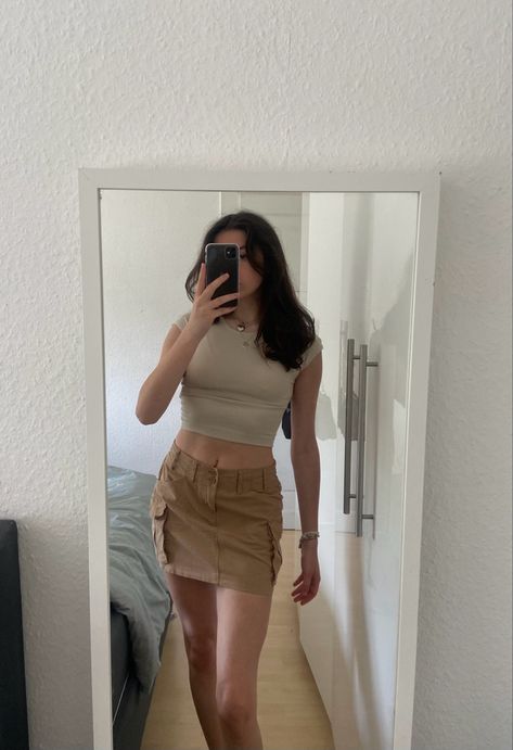 Cargo skirt, beige, beige tshirt, mini skirt, streatwear Brown Mini Skirt Outfit, Beige Cargo Skirt, Brown Cargo Skirt, Beige Tshirt, Cargo Skirt Outfit, Beige Cargo, Brown Mini Skirt, Beige Skirt, Teenage Girl Outfit