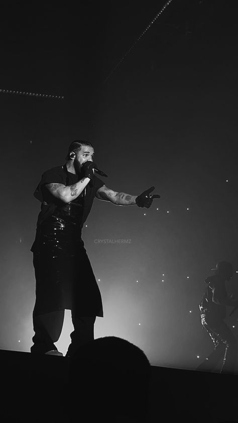 Drake and 21 Savage Its All A Blur Tour, Drake and 21 performing together, aesthetic drake pic, aesthetic 21 Savage pic, professional drake concert photo, HD Drake and 21 Savage concert picture, Drake and 21 Savage Tour 2023 Cool Drake Pics, Aesthetic Drake Pictures, Drake Wallpaper Concert, Drake Concert Pictures, Aesthetic 21 Savage, Drake Concert Wallpaper, Drake Concert Aesthetic, Drake On Stage, Drake 2023