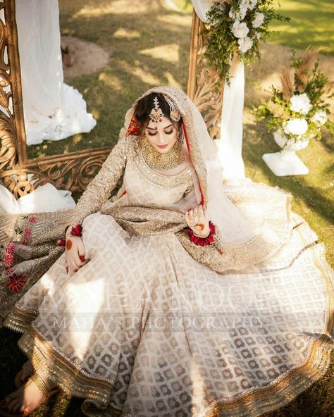 Laraib Rahim Nikkah, Pakistani Nikkah Bride, Laraib Rahim, Nikah Dress, Red Bridal Dress, Pakistani Bridal Jewelry, Nikkah Dress, Latest Bridal Dresses, Bridal Dresses Pakistan