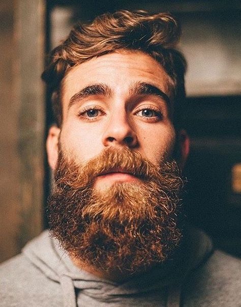 We asked a dermatologist why your beard is giving you pimples. How to Get Rid of Beard-Related Pimples Barba Hipster, Beard Facts, Bart Styles, Barba Grande, Man With A Beard, Natural Beard Oil, Beard Envy, Best Beard Styles, Epic Beard