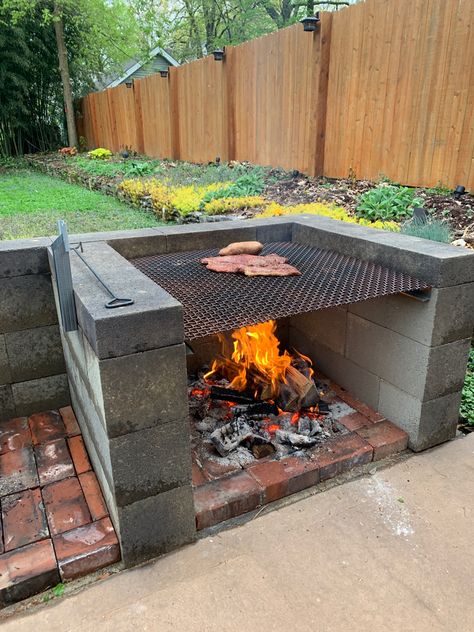 Backyard Bbq Kitchen Ideas, Diy Outdoor Cooking Fire Pits, Outdoor Cooking Patio, Outdoor Kitchen Diy On A Budget Simple, Backyard Cooking Area Diy, Fire Pit And Grill Area, Grill Backyard Ideas, Outdoor Fireplace Ideas Diy, Grill Areas Outdoor Diy