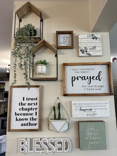 Rustic Office Wall Decor Ideas, God Home Decor Ideas, Christian Gallery Wall Ideas, Faith Decor Ideas, Bible Room Ideas, Christian Office Ideas, Godly Home Decor, Christian Home Decor Diy, Farm Office Ideas