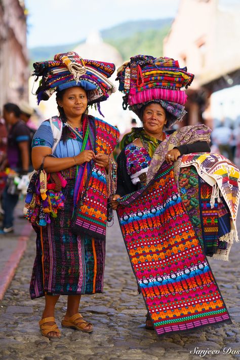 Guatemalan Traditional Clothing, Guatemala Culture Aesthetic, Guatemalan Culture Aesthetic, Traditional Guatemalan Clothing, Guatemala Culture Traditional Dresses, Guatemalan Wallpaper, Guatemala Traditional Clothing, Antigua Guatemala Aesthetic, Hispanic Culture Aesthetic