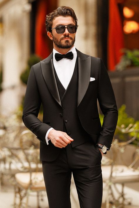 Kingdom Husband, Best Wedding Suits For Men, Black Three Piece Suit, Blazer Waistcoat, Wedding Suits Men Black, Indian Wedding Suits Men, Black Tuxedo Suit, Best Wedding Suits, Suit Groom