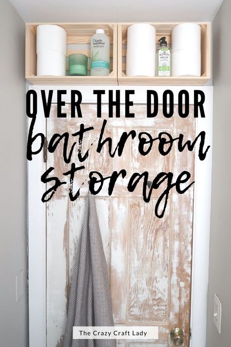 Sneak every extra inch of storage space into a tiny bathroom with above door bathroom storage. Grab a couple of wooden crates for a creative DIY organizing solution. Kids Bathroom Organization Ideas, Organize Shelves, Rental Remodel, Diy Wood Crate, Tiny Bathroom Storage, Bathroom Storage Hacks, Decor Small Bathroom, Diy Wooden Crate, Diy Organizing