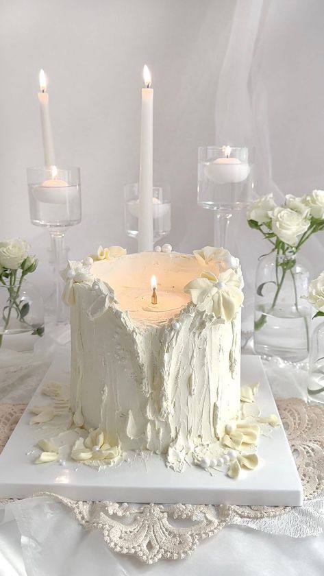 Cakes Couture | 26 today 🕯️ Candle cake 😍😍 . . . . . #candlecake #cake #candles #candleideas #candleaddict #candlemaker #cake #cakeideas #birthdaycake… | Instagram Candle Cake Aesthetic, Candle Cake Design, 23 Birthday Ideas Cake, Candle Cake Ideas, Cake Decorating Aesthetic, Melted Candle Cake, Aesthetic Birthday Cake Ideas, Birthday Cake Display, 22 Birthday Cake