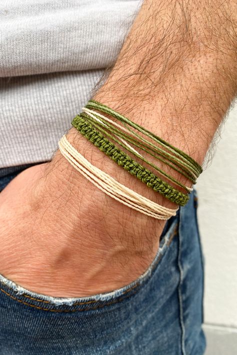 Olive green and cream macrame bracelet set for him Marley Quotes, Surfer Jewelry, Mens Beach, Bracelets Easy, Bracelets For Boyfriend, Bracelet Craft, Wrist Stacks, Bracelet Inspo, Beach Bracelet