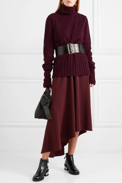 Luisa Casati, Alexander Mcqueen Women, Denim Skirt Outfits, Cozy Dress, Classic Skirts, Glamorous Party, Nicholas Kirkwood, Long Dress Casual, Fall Winter Outfits