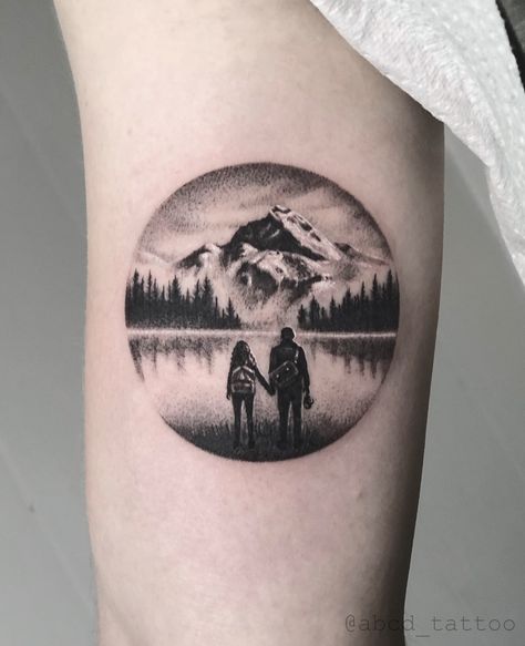 Budapest Tattoo, Tattoos Mountains, Layered Haircuts Short, Wilderness Tattoo, Tatuaje Cover Up, Adventure Tattoo, Mountain Tattoo Design, Sunset Tattoos, Bear Decal