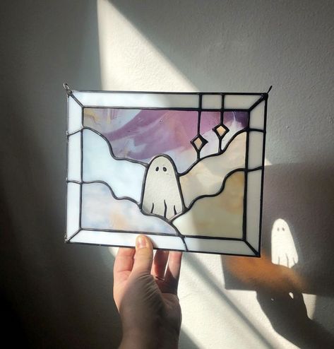 Anatomical Heart Stained Glass Pattern, Ghost Stained Glass Art, Small Easy Stained Glass Projects, Halloween Stained Glass Patterns Free, Cute Stained Glass Patterns, Stained Glass Umbrella, Stained Glass Sky, Stained Glass Patterns Halloween, Stained Glass Craft