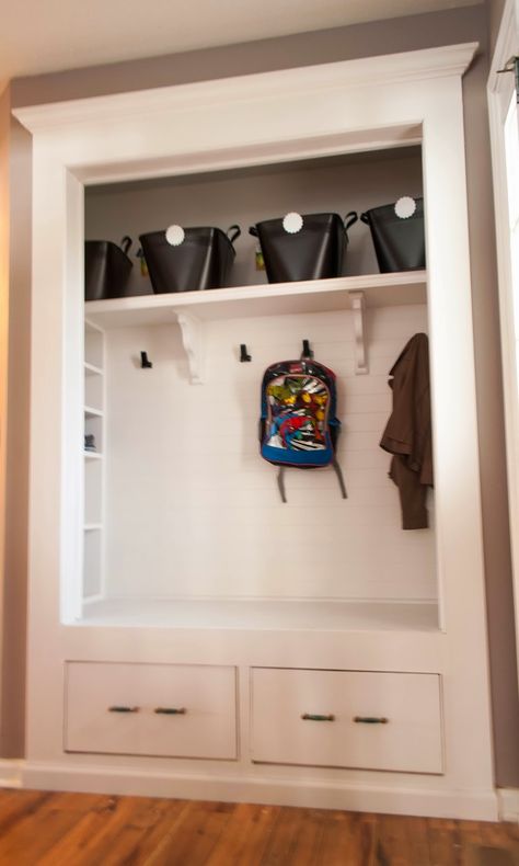 Hallway coat closet turned bench/mudroom - would like to do this with the coat closet in the foyer Coat Closet Design, Hall Closet Organization, Closet Conversion, Closet Bench, Small Closet Design, Front Hall Closet, Mudroom Closet, Closet Redo, Front Closet