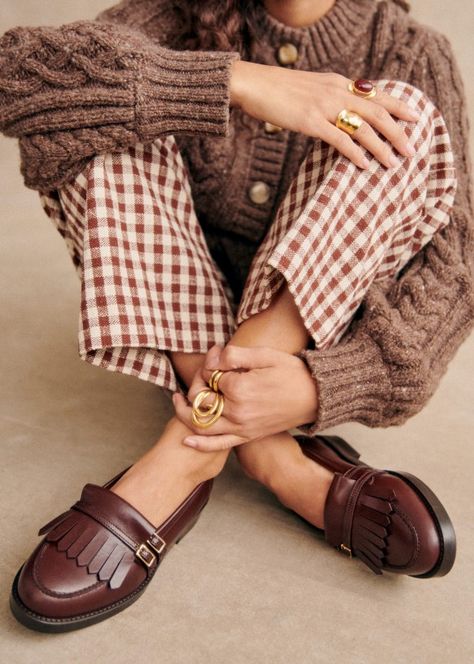 Joey Loafers - Iced chocolate - Bovine leather - Sézane Womens Chunky Loafers Outfit, Brown Loafers Women, Brown Loafers Outfit, Chunky Loafers Outfit, Iced Chocolate, Closet Refresh, Eclectic Grandpa, Loafers Outfit, Chunky Loafers