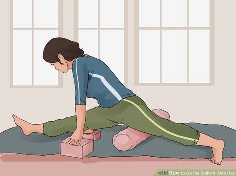 How to Do the Splits in One Day: 12 Steps (with Pictures) Cheer Workouts, The Splits, Plyometric Workout, How To Do Splits, Tight Hip Flexors, Psoas Muscle, Iv Therapy, Easy Stretches, Tight Hips