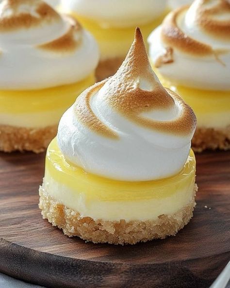 Lemon Meringue Recipe, Lemon Cheesecakes, Idea Cake, Lemon Meringue Cheesecake, Martha Stewart Recipes, Lemon Filling, Spring Desserts, Wafer Cookies, Lemon Meringue Pie