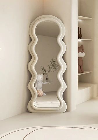 Modern Reflections: Contemporary Twist with Wavy Mirrors Wavy Mirror, Wooden Mirror Frame, Mirror Designs, Floor Mirror, My New Room, Dream Room, New Room, Bedroom Makeover, تصميم داخلي