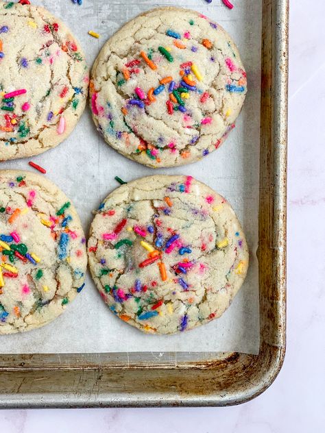 Sprinkle Cookie Recipes Easy, Bakery Sprinkle Cookies, Soft Sprinkle Sugar Cookies, Best Sprinkle Cookies, Giant Sprinkle Cookies, Sugar Cookie Sprinkle Recipe, Sugar Cookie Recipe Sprinkles, Drop Sugar Cookies With Sprinkles, Christmas Sprinkle Sugar Cookies