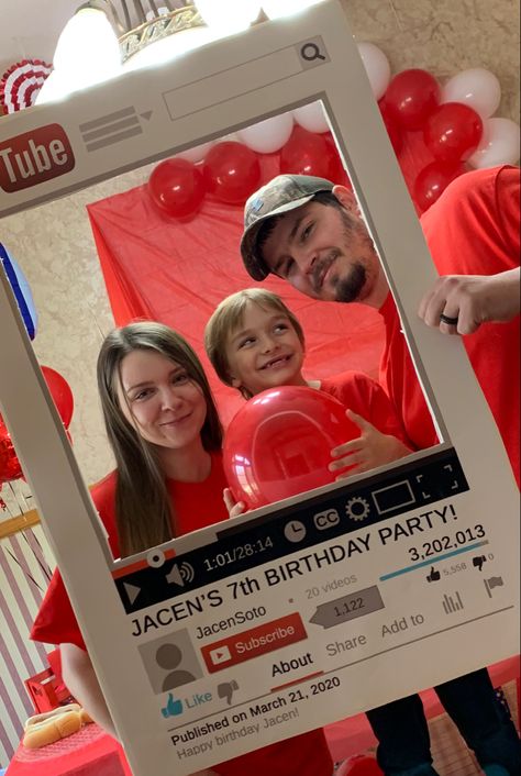 Youtube Themed Birthday Party Diy, Youtube Birthday Invitations, You Tube Birthday Party Ideas, Youtube Party Ideas, Youtube Party Theme Kids, Youtube Themed Birthday Party, Youtube Birthday Party Ideas, Youtube Birthday Party, Rizz Party