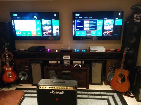 Two-tv gaming setup. Originally linked from reddit thread: https://www.reddit.com/r/xboxone/comments/3lr6kl/anyone_setup_2_tvs_with_2_xboxes_in_your_living/ 2 Tv Gaming Setup, Dual Tv Setup Game Rooms, Double Tv Setup Living Room, 2 Tvs In Living Room, 2 Tvs In Bedroom, 2 Tv Setup Room Ideas, Multiple Tv Wall, Two Tvs In One Room Ideas, Multiple Tv Wall Ideas