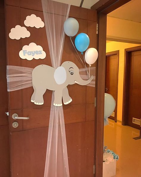 Godbharai Decoration At Home, New Baby Welcome Decoration, Welcome Baby Decoration Ideas At Home Diy, Baby Shower Door Decoration, Baby Welcoming Decoration, Welcome Home Baby Decor, Decoration For Welcome Baby, Welcome Baby Party Ideas, Baby Boy Decorations Welcome