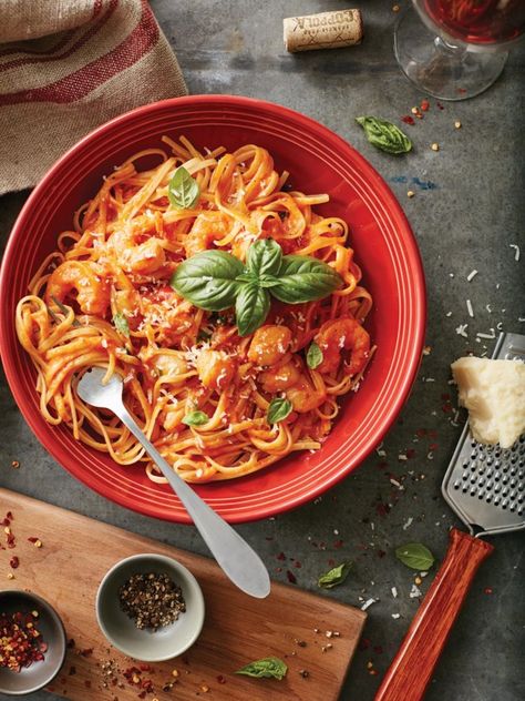 We Scored Carrabba’s Secret Recipe for Shrimp and Scallop Linguine alla Vodka So You Can Enjoy It Whenever You Want Scallop Linguine, Carrabbas Recipes, Seafood Linguine, Recipe For Shrimp, Scallop Pasta, Vodka Sauce Pasta, New Air Fryer Recipes, Italian Grill, Pink Sauce