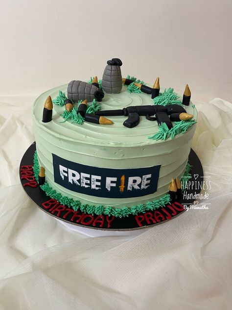 Free Fire Cake Design, Birthday Cake For Brother, Decor Tort, Fire Cake, Ff Game, Army Cake, Theme Board, Azerbaijan Flag, Small Cake