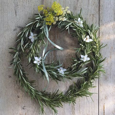 Make a Magical Herb Wreath Herb Wreath, Wire Wreath Frame, Magical Herbs, Witchy Crafts, Herbal Magic, Color Magic, Easy Craft Projects, Beltane, Healing Herbs