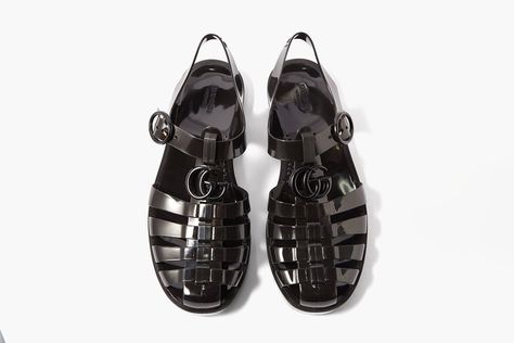 Gucci Jelly Sandals Outfit, Gucci Rubber Sandals Outfit, Gucci Jelly Sandals, Gucci Rubber Sandals, Fisherman Sandals Outfit, Trooper Boots, Feet Pillow, Jesus Sandals, Gucci Brand