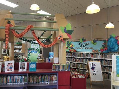 Wild about Summer Reading Jungle paper snake library display Wild About Reading Display, Jungle Theme Library, Jungle Library Theme, Wild About Reading Theme, Jungle Library, Wild About Reading, Paper Snake, Library Decorations, Read A Thon