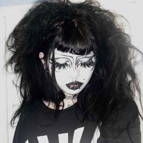 Bat Nest Hair Goth, Goth Bats Nest Hair, Bat Nest Hair, Bats Nest Hair, Long Goth Hair, Trad Goth Makeup, Goth Eye Makeup, Goth Subculture, Gothic Hairstyles