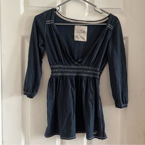 Vintage 2000s Hollister navy blue milkmaid babydoll 3/4 sleeve top 2000s Hollister, Babydoll Top, Vintage 2000s, Navy Women, Empire Waist, Hollister, Vintage Y2k, Baby Dolls, Shirts Tops