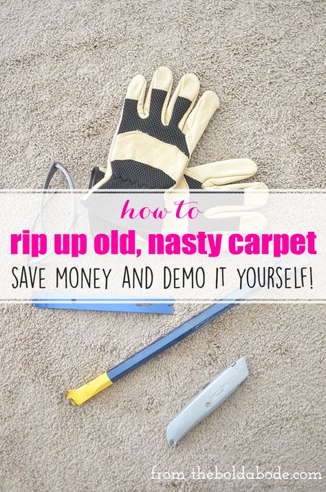 How to rip up carpet: Save money by doing the demo yourself! It's not hard at all! Ripping Up Carpet, Boho Apartment, Removing Carpet, Diy Organizer, Home Remodeling Diy, Diy Carpet, غرفة ملابس, Diy Remodel, Room Decorating