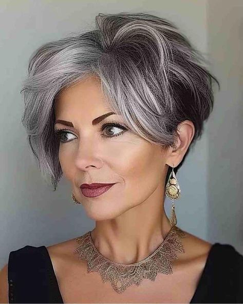 Short Silver Hair, Grey Hair Inspiration, Messy Short Hair, Short Grey Hair, Caramel Highlights, Edgy Short Hair, Trendy Short Hair, Short Hairstyle, Short Hair Haircuts