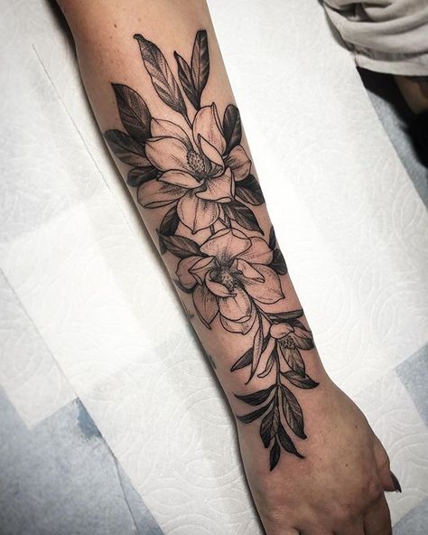 Cover Up Tattoos For Women, State Tattoos, Gothic Tattoos, Magnolia Tattoo, Garden Tattoos, Beautiful Flower Tattoos, Floral Tattoo Sleeve, Flower Tattoo Sleeve, Floral Tattoo Design