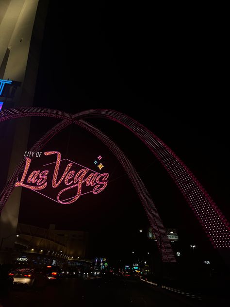 Nightlife Vegas Asthetic Picture, Las Vegas Neon Signs, Las Vegas Astetic, Las Vegas Mood Board, Las Vegas Aesthetic Pictures, Las Vages Aesthetic, Las Vegas Lifestyle, Vegas Asethic, Vegas Night Aesthetic