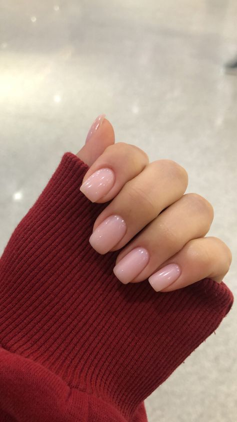 Shirt Simple Nails, Nails For College Students, Basic Biab Nails, Trendy Nails Squoval, Basic Nude Nails, Natural Looking Gel Nails, Nails Expensive, Basic Nails Ideas, Pinkish Nails